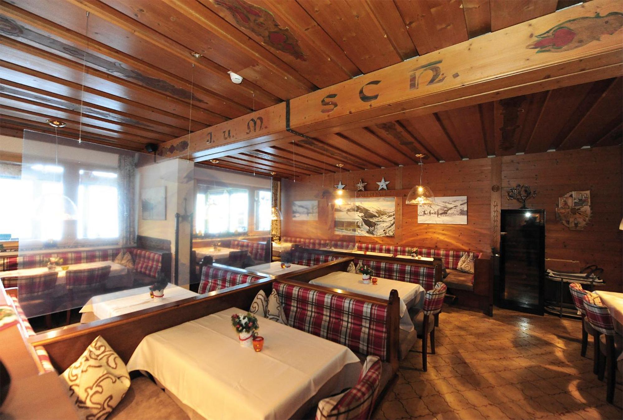 Ski In Ski Out Hotel Unterellmau Σάαλμπαχ-Χίντεργκλεμ Εξωτερικό φωτογραφία