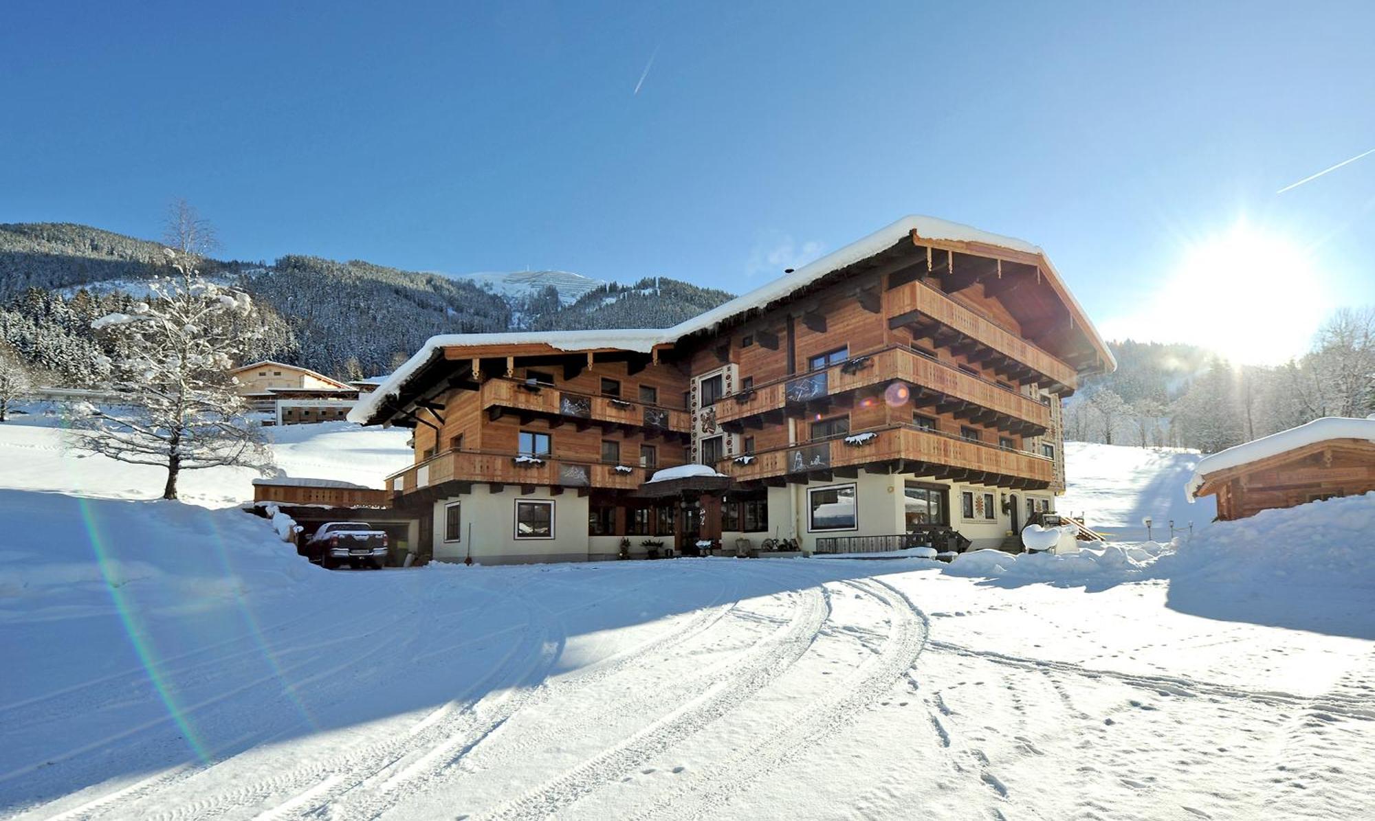 Ski In Ski Out Hotel Unterellmau Σάαλμπαχ-Χίντεργκλεμ Εξωτερικό φωτογραφία