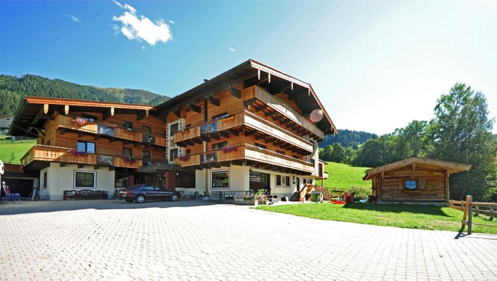 Ski In Ski Out Hotel Unterellmau Σάαλμπαχ-Χίντεργκλεμ Εξωτερικό φωτογραφία